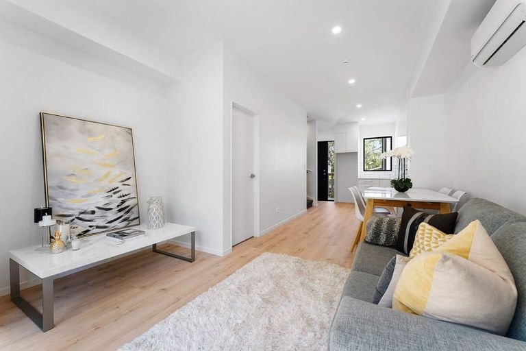 Photo of property in 7/22 Takapu Street, Henderson, Auckland, 0612