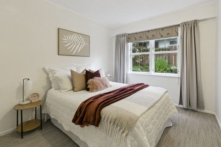 Photo of property in 17a Tawa Terrace, Tawa, Wellington, 5028