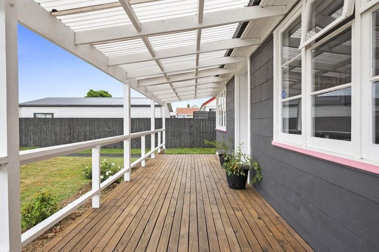 Photo of property in 20 Tweed Street, Roslyn, Palmerston North, 4414