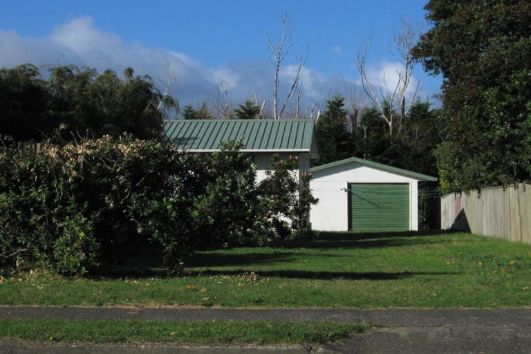 Photo of property in 30 William Street, Waikanae Beach, Waikanae, 5036