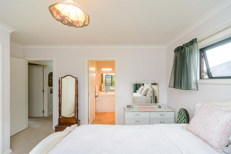 Photo of property in 12 Barnett Drive, Marton, 4710