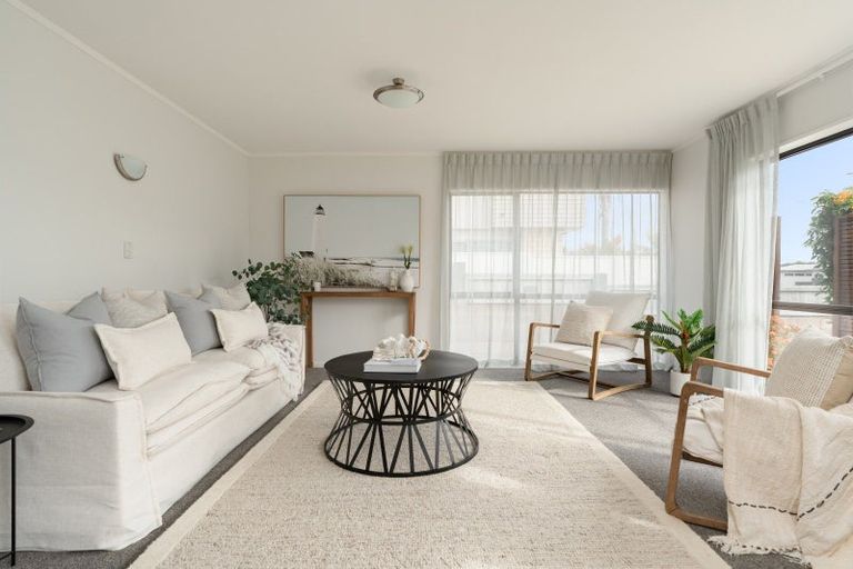 Photo of property in 10 Aberdeen Street, Mount Maunganui, 3116