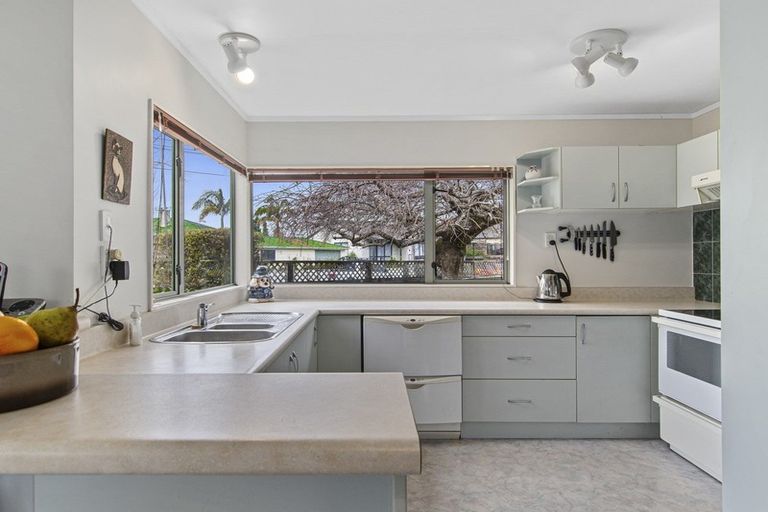 Photo of property in 15a Sinclair Street, Greerton, Tauranga, 3112