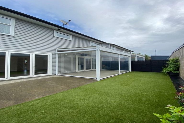 Photo of property in 36 Station Street, Hobsonville, Auckland, 0616