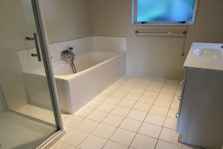 Photo of property in 1/15 Roys Road, Weymouth, Auckland, 2103