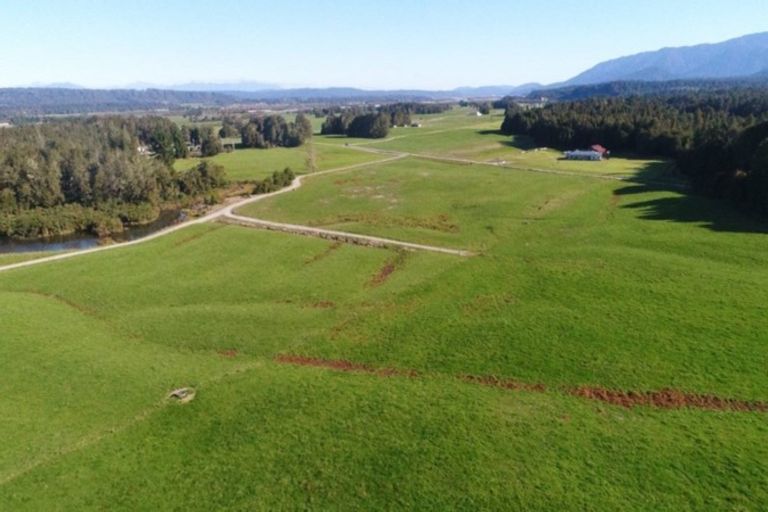 Photo of property in 1093 Atarau Road, Atarau, Blackball, 7871