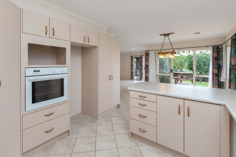 Photo of property in 11 Bush Haven Drive, Te Kamo, Whangarei, 0112