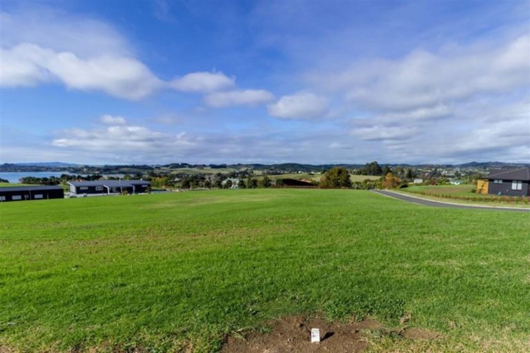 Photo of property in 10 Blue Penguin Drive, Kerikeri, 0294