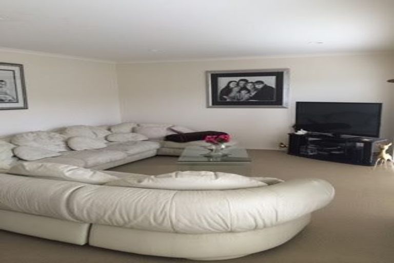 Photo of property in 3/20 The Avenue, Albany, Auckland, 0632