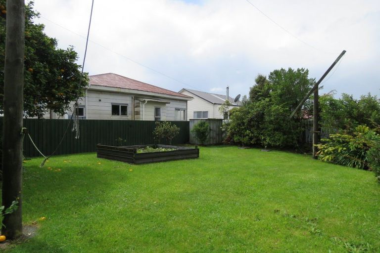 Photo of property in 35 Queen Street, Westport, 7825