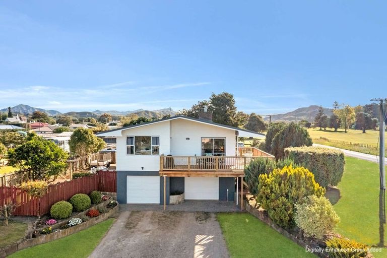 Photo of property in 12 Banks Street, Tolaga Bay, 4077