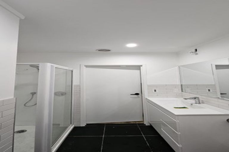 Photo of property in 13 Deanna Drive, West Harbour, Auckland, 0618