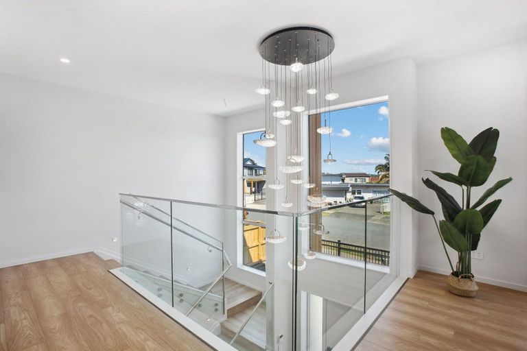 Photo of property in 39c Sorrel Crescent, Bucklands Beach, Auckland, 2012