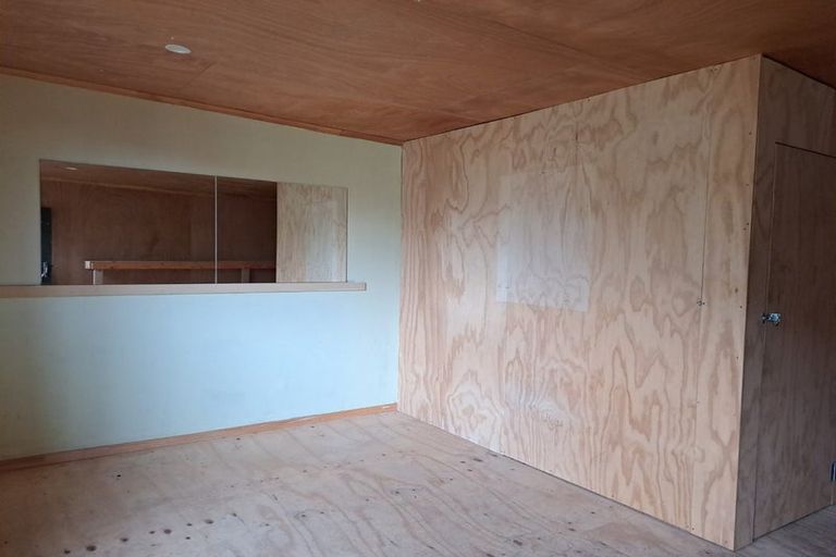 Photo of property in 51 Kashmir Avenue, Clouston Park, Upper Hutt, 5018