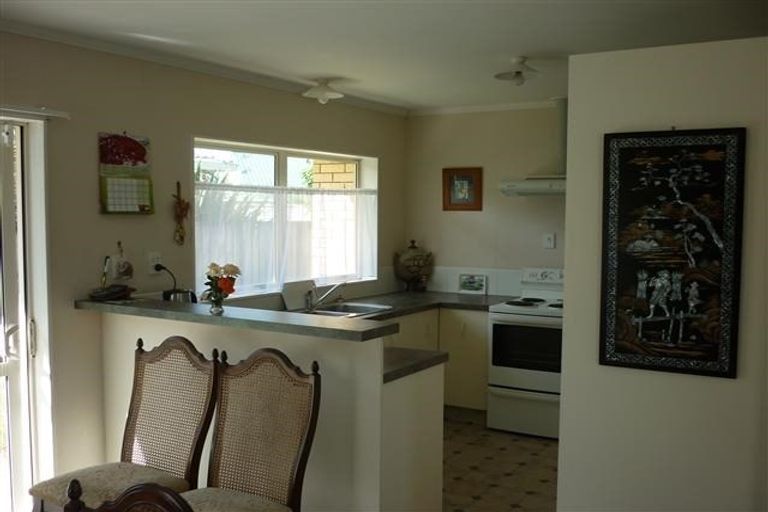 Photo of property in 83 Romana Crescent, Papamoa Beach, Papamoa, 3118