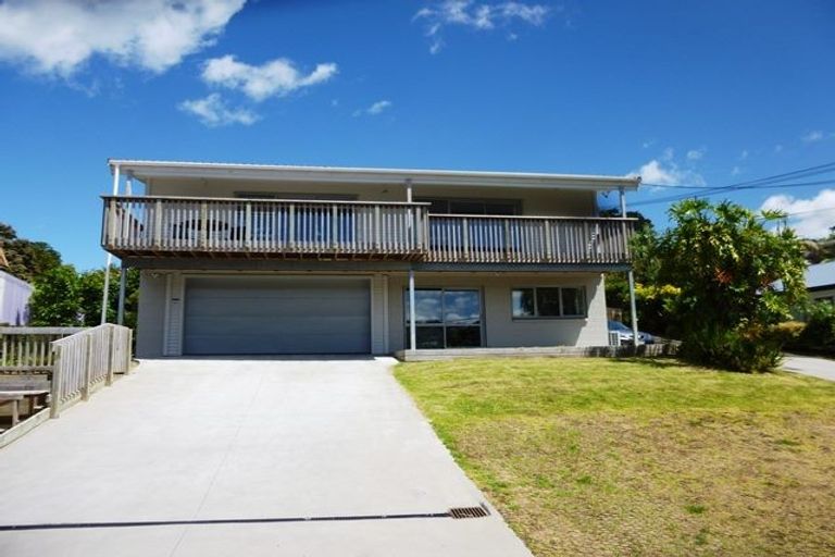 Photo of property in 96 Saddleback Rise, Murrays Bay, Auckland, 0630
