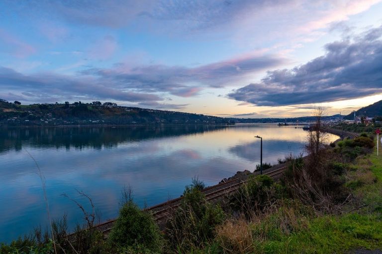 Photo of property in 247 Ravensbourne Road, Ravensbourne, Dunedin, 9022