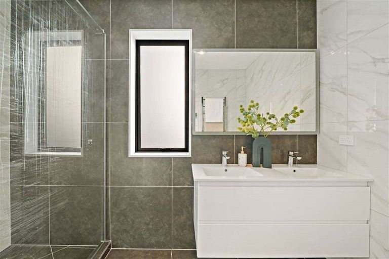 Photo of property in 14a Notre Dame Way, Albany, Auckland, 0632