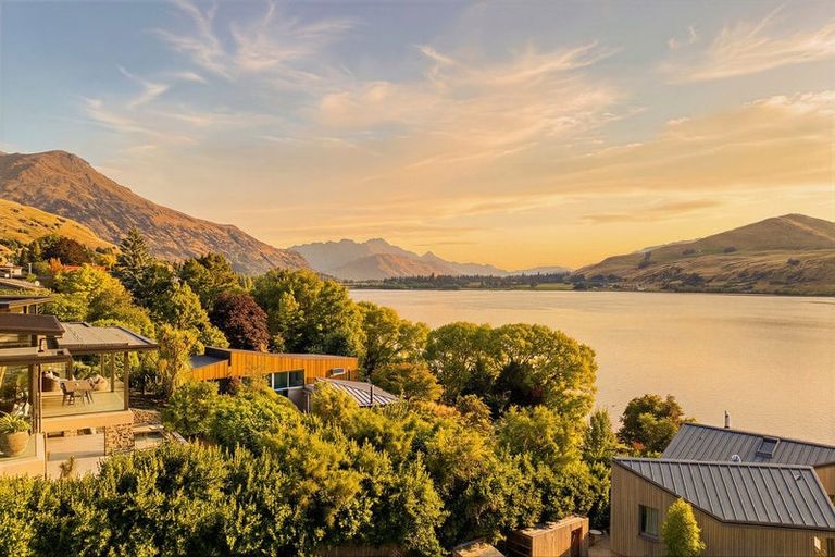 Photo of property in 57 Arrowtn-lke Hayes Road, Lake Hayes, Queenstown, 9371