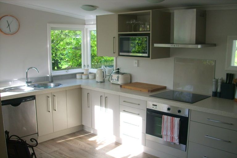 Photo of property in 106 Valley Road, Paraparaumu, 5032