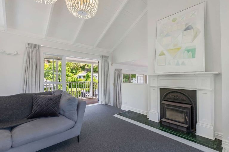 Photo of property in 207 Woodlands Park Road, Titirangi, Auckland, 0604