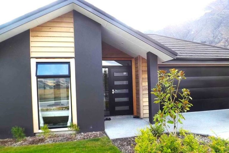 Photo of property in 6 Ward Street, Jacks Point, Queenstown, 9371