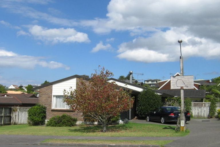 Photo of property in 62 Picasso Drive, West Harbour, Auckland, 0618