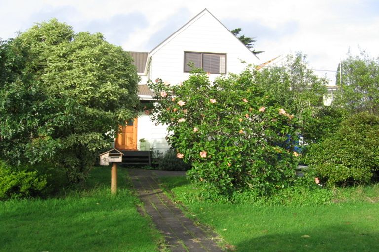 Photo of property in 8 Waipuia Place, Greenhithe, Auckland, 0632