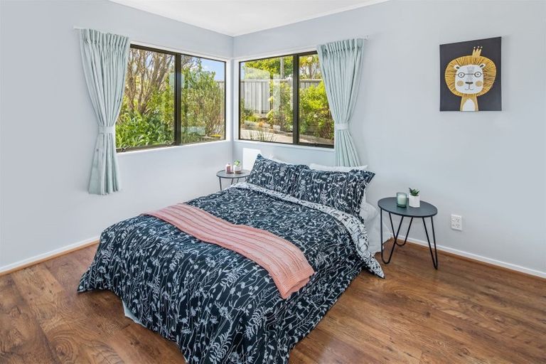 Photo of property in 19a Pelorous Street, Paparangi, Wellington, 6037