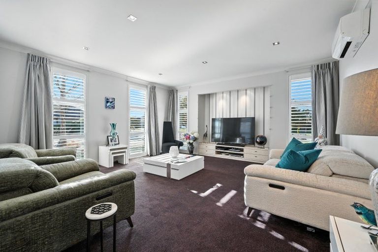 Photo of property in 43 Sycamore Close, Rangiora, 7400