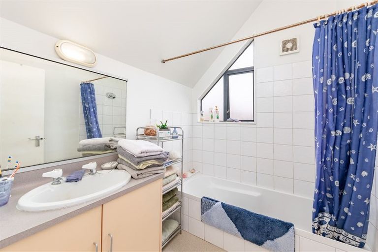 Photo of property in 5/70 Waiwhetu Road, Waiwhetu, Lower Hutt, 5010