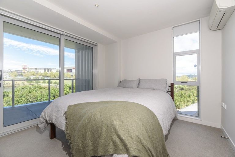 Photo of property in 604/27 Don Mckinnon Drive, Albany, Auckland, 0632