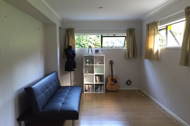 Photo of property in 14 Sandiacre Way, Browns Bay, Auckland, 0630