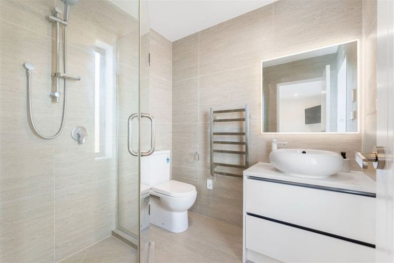 Photo of property in 9 Kahu Close, Orewa, 0931