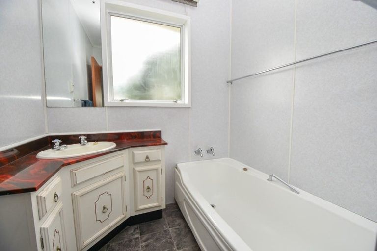 Photo of property in 75 Solway Crescent, Solway, Masterton, 5810