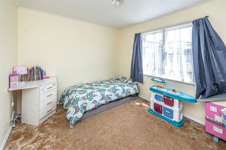 Photo of property in 21 Smith Street, Waverley, 4510