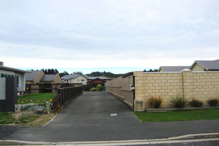 Photo of property in 37 Sunninghurst Drive, Fairfield, Dunedin, 9018