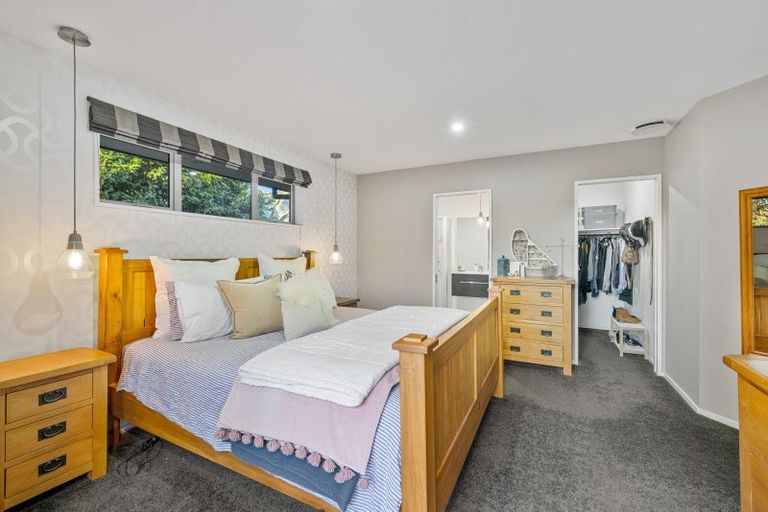 Photo of property in 33 Broadhaven Avenue, Parklands, Christchurch, 8083