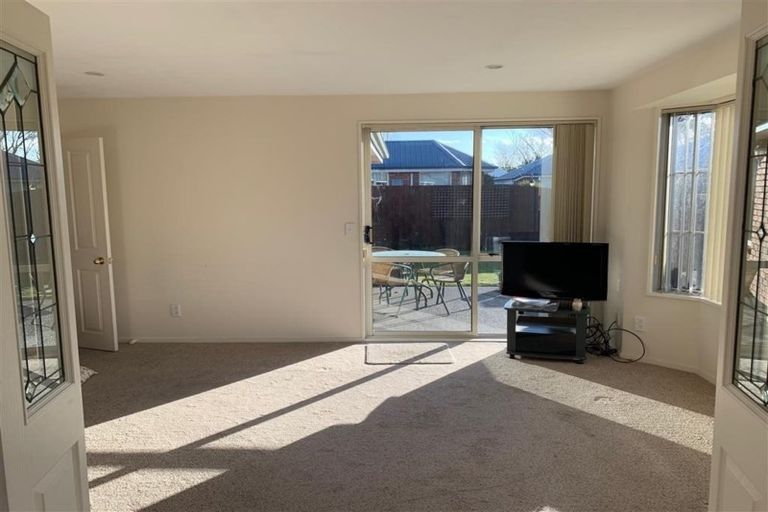 Photo of property in 15 Ashmore Lane, Strowan, Christchurch, 8052