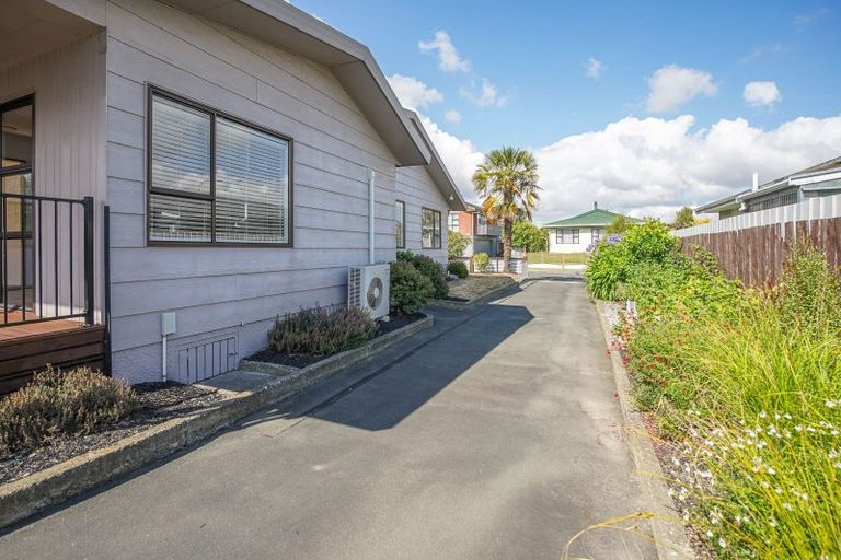 Photo of property in 17 Giblin Street, Richmond, 7020