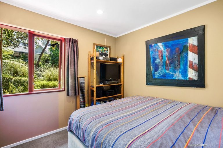 Photo of property in 6a Joll Street, Karori, Wellington, 6012