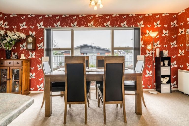 Photo of property in 300b Pages Road, Wainoni, Christchurch, 8061