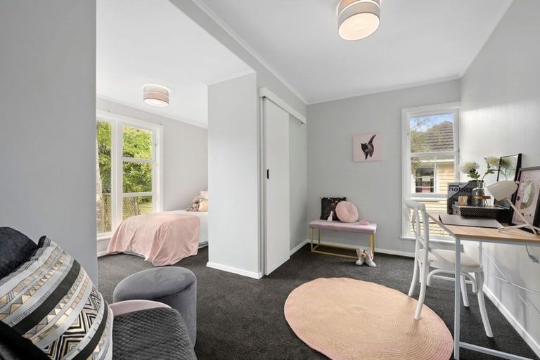 Photo of property in 11 Horoeka Street, Stokes Valley, Lower Hutt, 5019