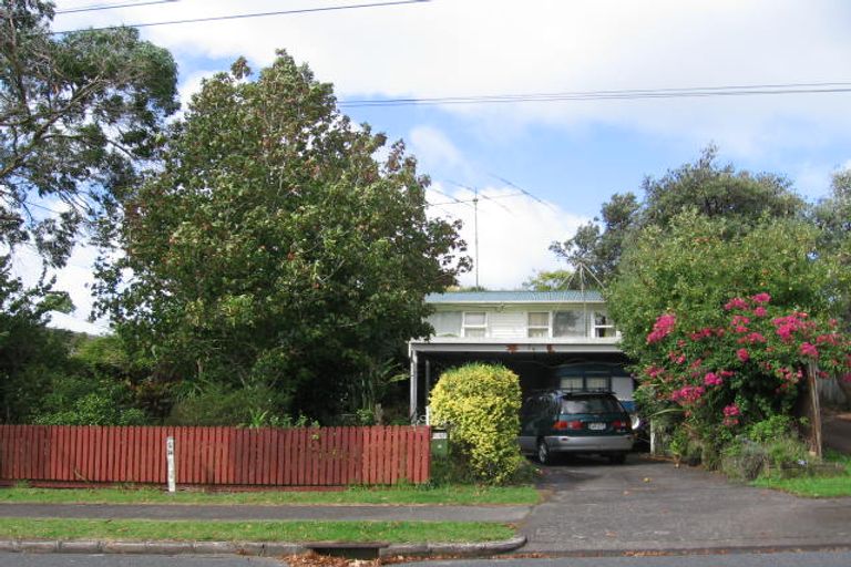 Photo of property in 3/70a Woodglen Road, Glen Eden, Auckland, 0602