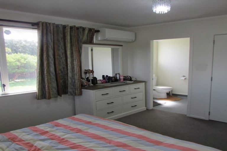 Photo of property in 40 Hinemoa Street, Waiwhetu, Lower Hutt, 5010