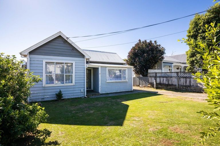Photo of property in 129 Lemon Street, New Plymouth, 4312