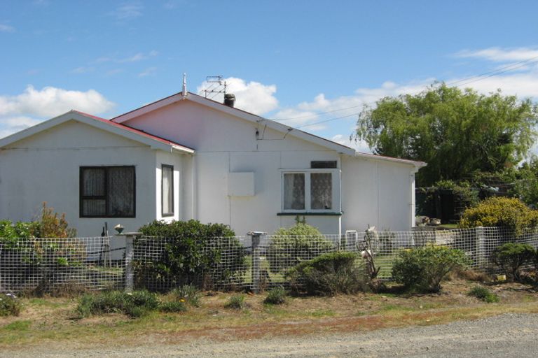 Photo of property in 6 South Crescent, Amberley, 7481