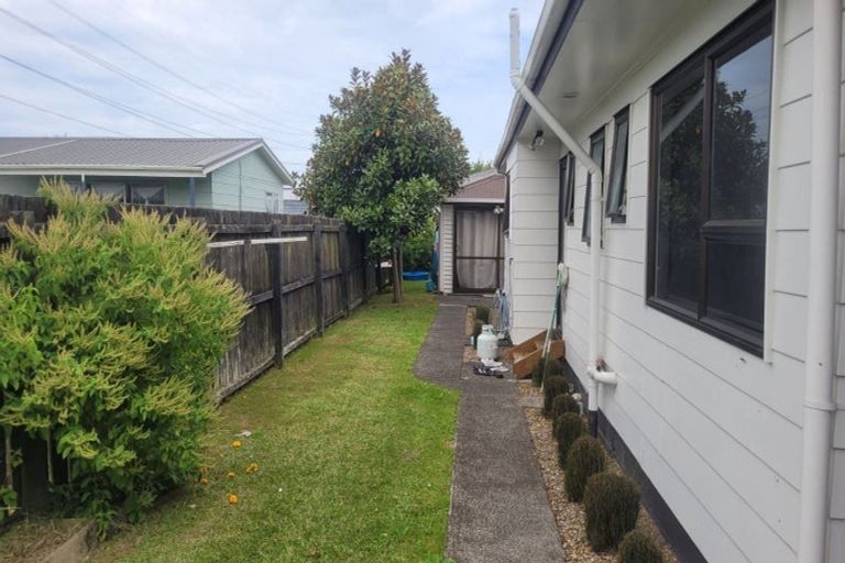 Photo of property in 2/256 Porchester Road, Takanini, 2112
