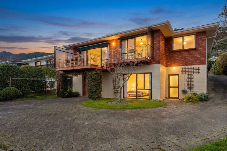 Photo of property in 116 Winara Avenue, Waikanae, 5036