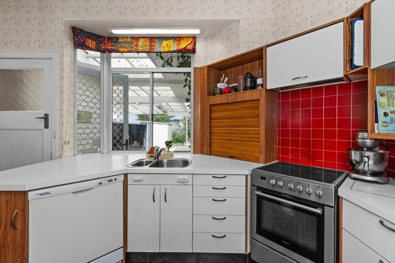 Photo of property in 206 Southland Road, Hastings, 4122